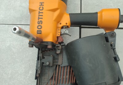 Location Cloueuse pneumatique pour pointe 110 a 130 mm diamètre 3.8 mm Bostitch à Reuilly-Sauvigny